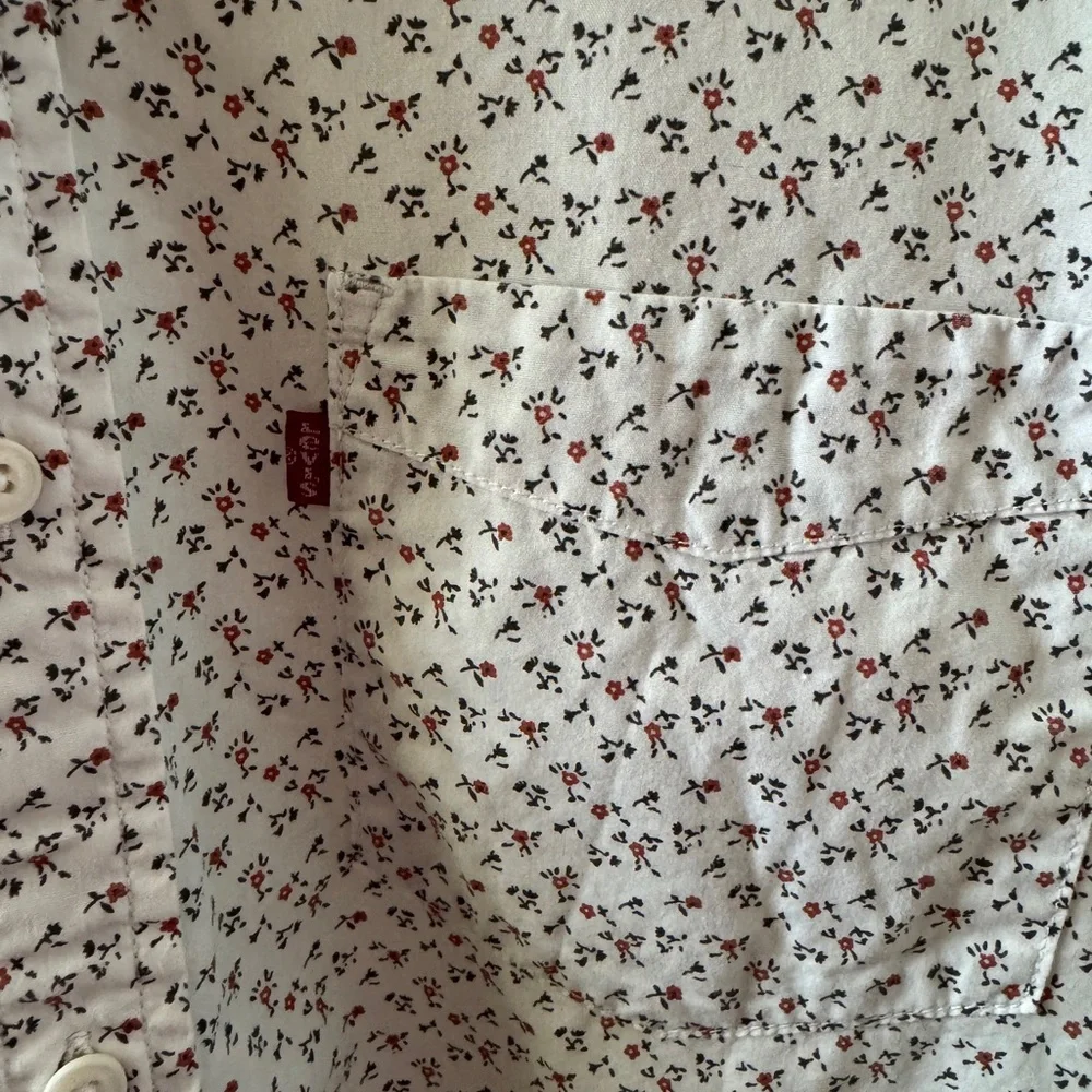 Levi's White and Red Patterned Casual Shirt